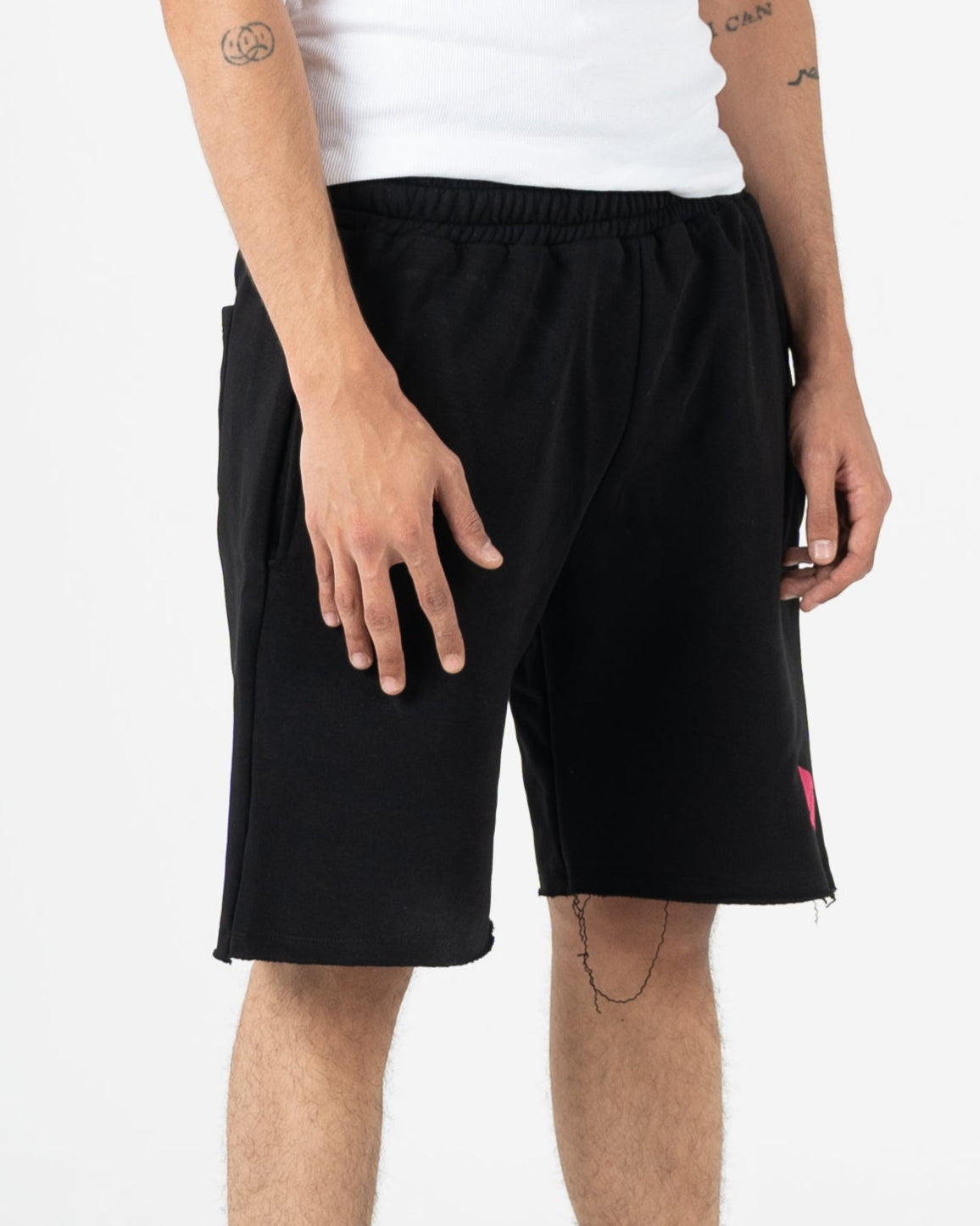 Basic short with pink logo