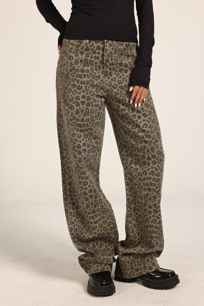High-Waist Cheetah Print Jeans Pants "Brown"