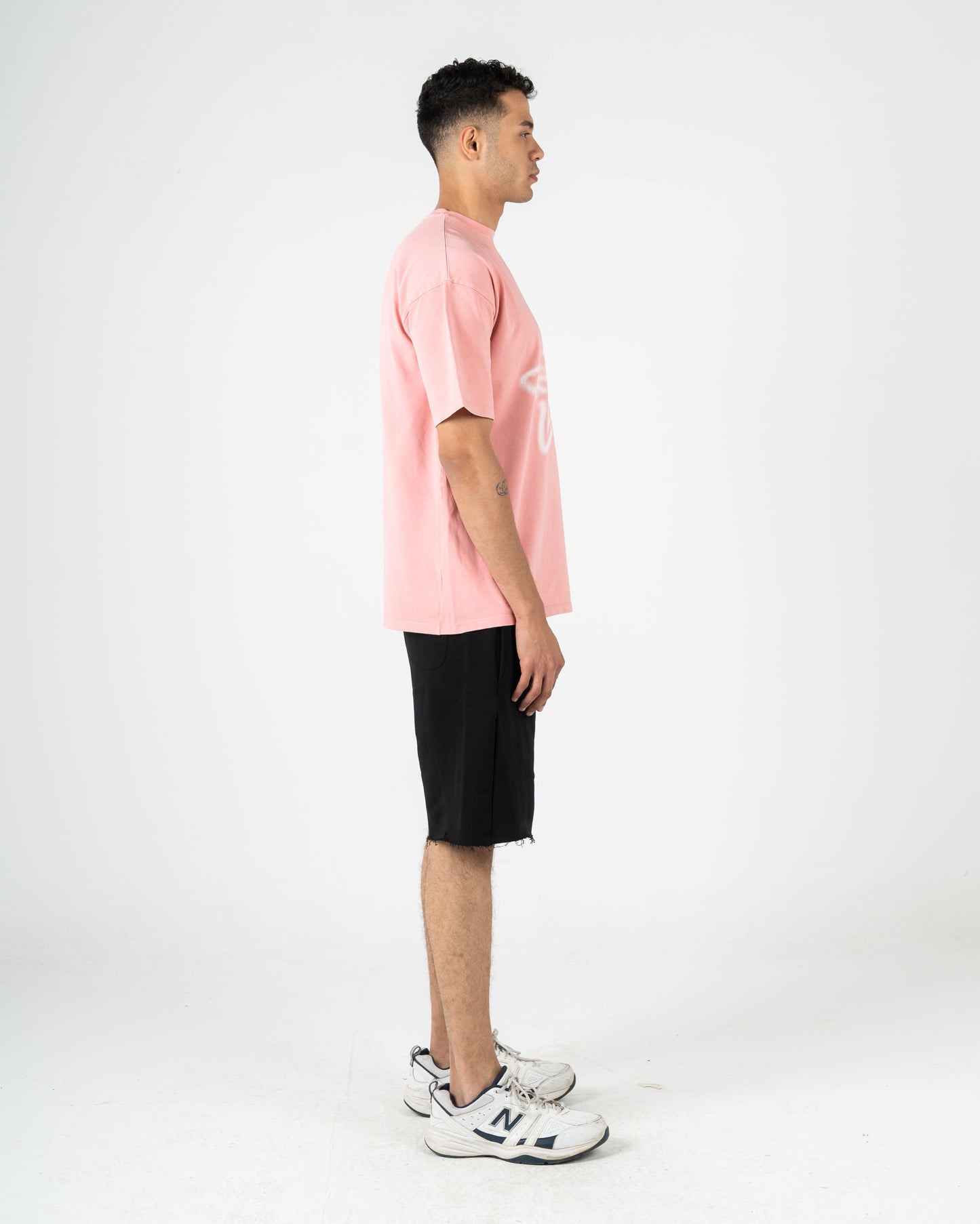 Basic short with black logo