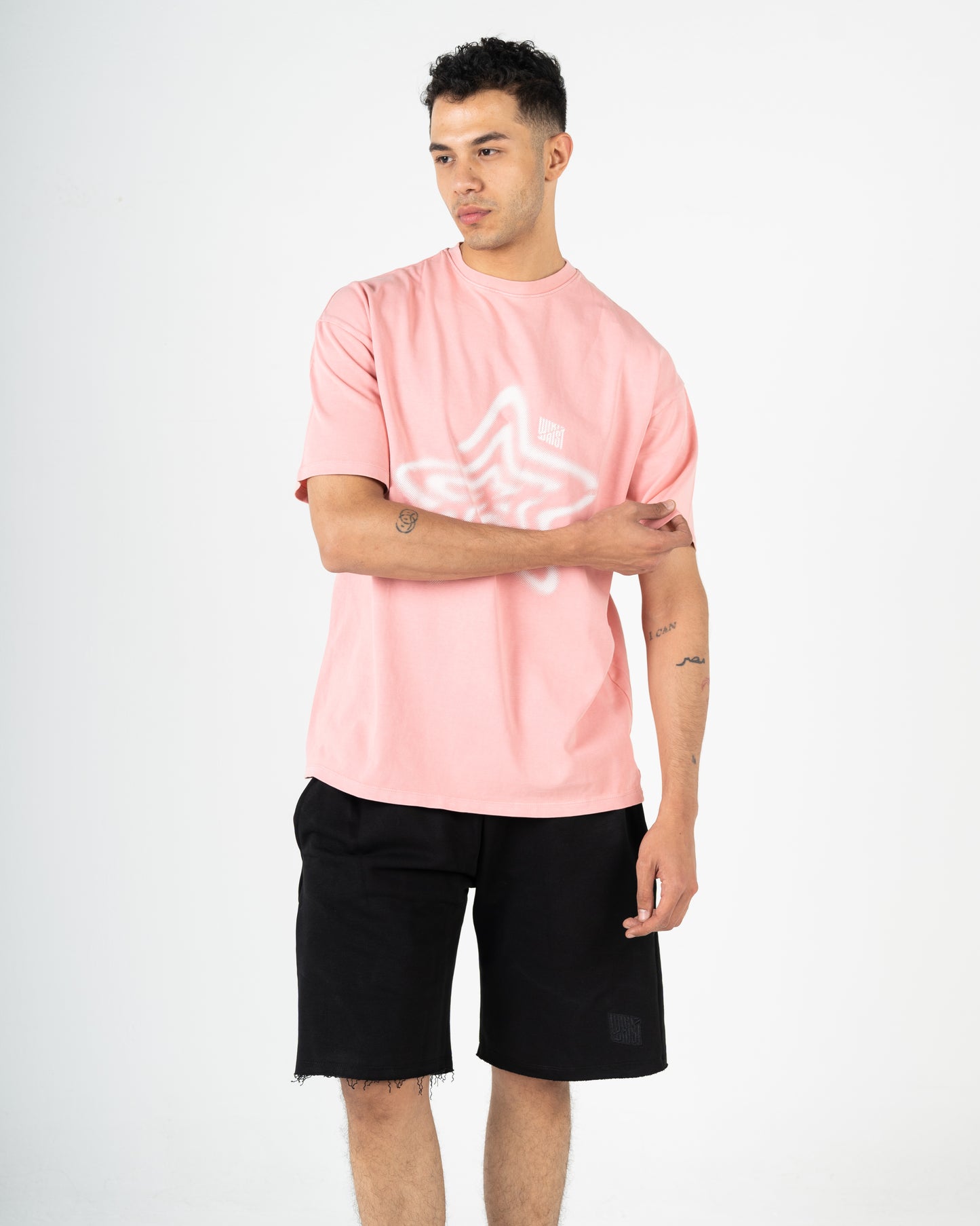 Basic short with black logo
