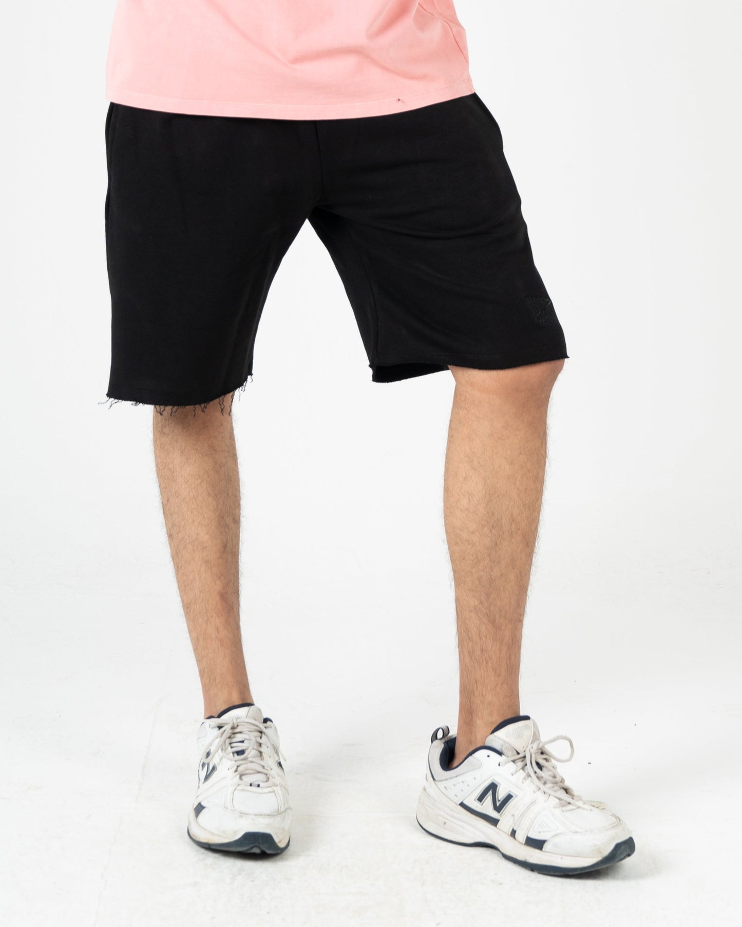 Basic short with black logo