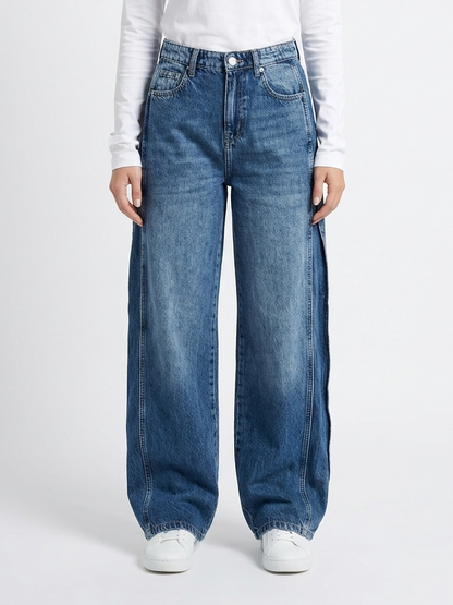 Shadow Cut Wide-Leg Jeans "Classic Blue"